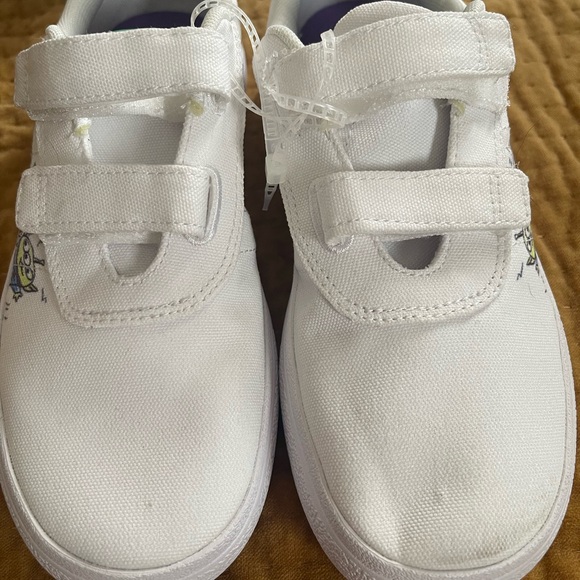 ADIDAS Buzz Lightyear Canvas Sneaker. NWT. Youth Size 3 - Picture 9 of 11